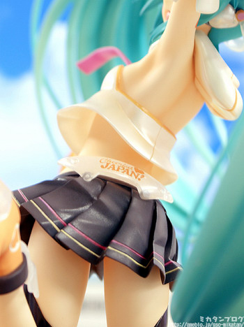 Vocaloid 2 Hatsune Miku Cheerful Ver. 1/8 PVC figure by Good Smile Company Vocaloid 2 Hatsune Miku Cheerful Ver. 1/8 PVC figure by Good Smile Company