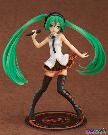 lat miku figure