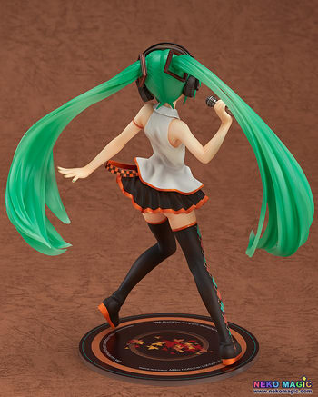 lat miku figure