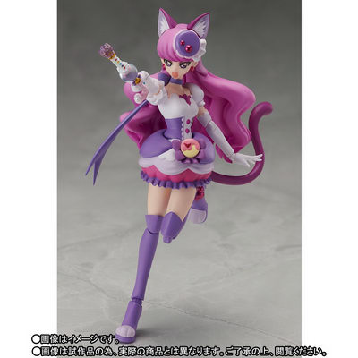 S.H.Figuarts Kirakira Pretty Pre Cure a la mode Cure Macaron Action Figure