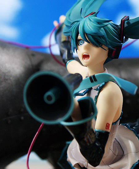 hatsune miku love is war figure