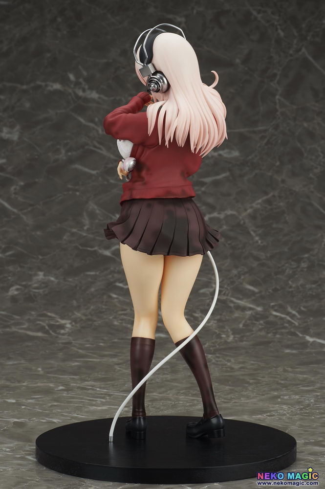 super sonico cat figure