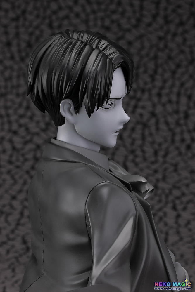levi aot statue