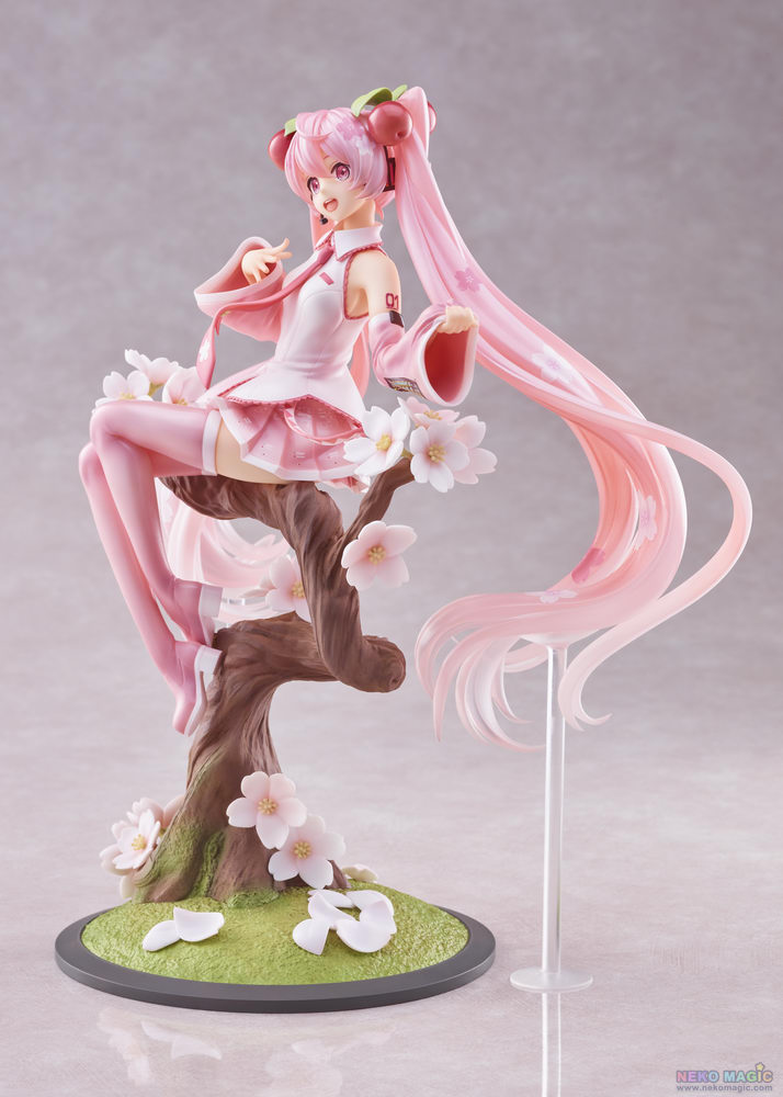 sakura blossom miku